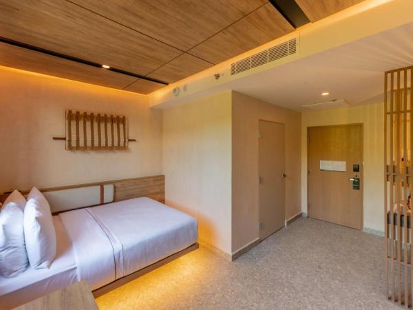 Motto By Hilton Tulum : photo 2 de la chambre chambre lit queen-size avec douche 3x3 - accessible aux personnes à mobilité réduite ou malentendantes