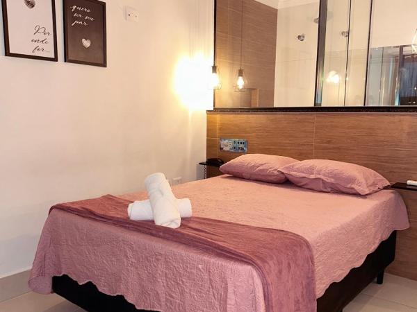 Bob Motel : photo 5 de la chambre grande chambre double ou lits jumeaux