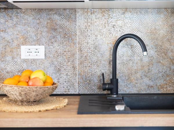 Guest House Marica : photo 9 de la chambre appartement 1 chambre avec balcon