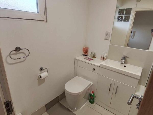 LGBTQ-Double room : photo 5 de la chambre chambre double avec salle de bains commune