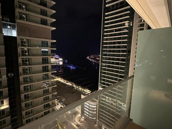 Marina vista tower 1 : photo 4 de la chambre appartement