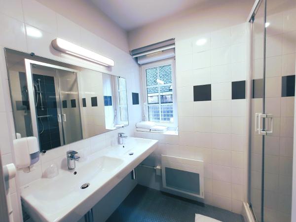 Hôtel de la Gare - Restaurant Bistro Quai : photo 2 de la chambre chambre familiale