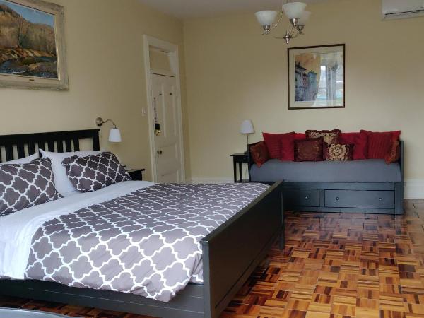 Gingerbread Manor : photo 1 de la chambre chambre lit king-size