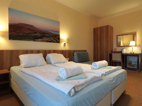 Balaton Colors Beach Hotel : photo 2 de la chambre chambre triple