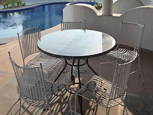 pool loft : photo 4 de la chambre chambre lit king-size avec baignoire spa