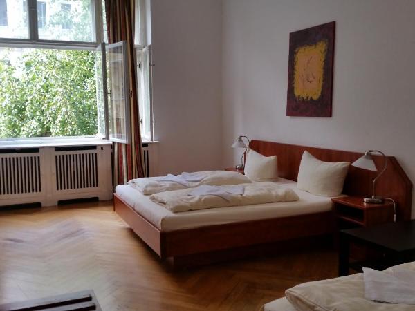 Hotel Pension Kima : photo 1 de la chambre chambre triple