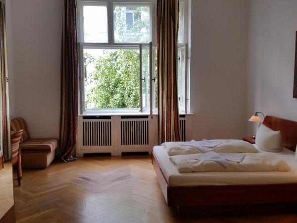 Hotel Pension Kima : photo 3 de la chambre chambre triple
