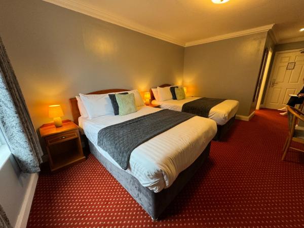 The Killarney Grand : photo 7 de la chambre chambre quadruple