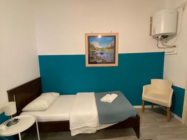 Maison Sarraj Affittacamere : photo 4 de la chambre chambre simple avec salle de bains privative