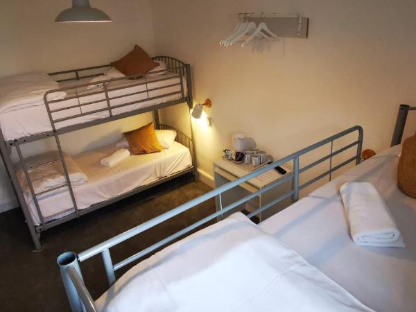 Central Wave : photo 2 de la chambre chambre quadruple Économique