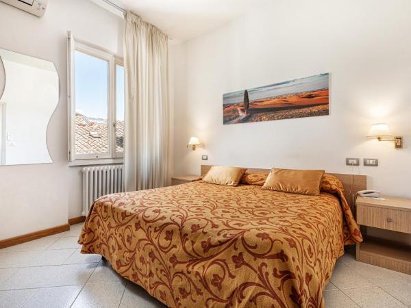 Hotel Minerva : photo 2 de la chambre chambre double Économique