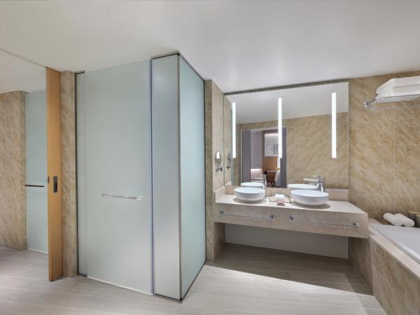 Mövenpick Hotel & Apartments Ghala Muscat : photo 5 de la chambre chambre lit king-size exécutive