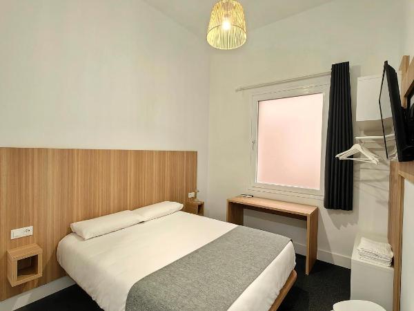 Hostel Siesta & Go (Atocha) : photo 6 de la chambre chambre double avec salle de bains privative
