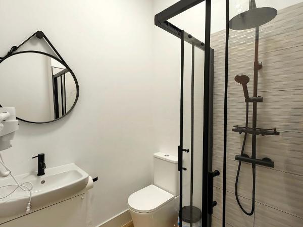 Hostel Siesta & Go (Atocha) : photo 7 de la chambre chambre double avec salle de bains privative