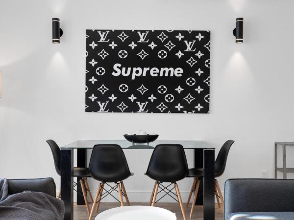 Liv MTL Downtown : photo 2 de la chambre downtown-301 | spacious modern 1br suite with fireplace