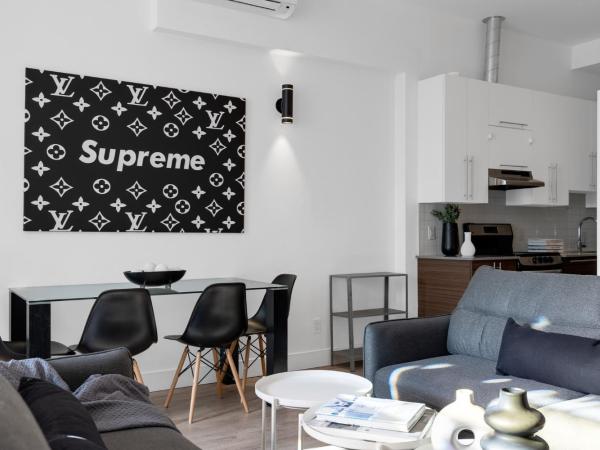 Liv MTL Downtown : photo 6 de la chambre downtown-301 | spacious modern 1br suite with fireplace