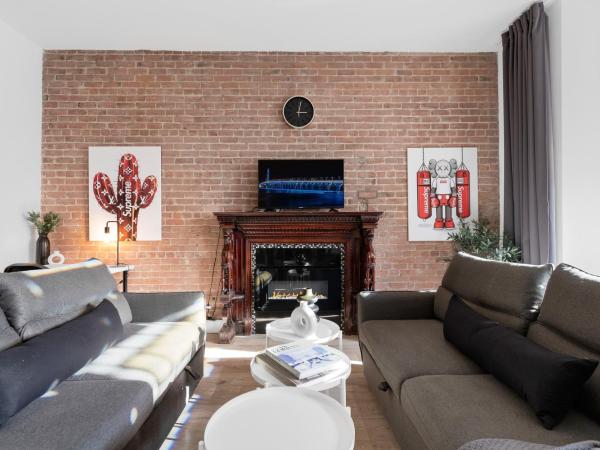 Liv MTL Downtown : photo 3 de la chambre downtown-301 | spacious modern 1br suite with fireplace