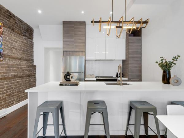 Liv MTL Soho : photo 3 de la chambre soho-5 | spacious studio + patio bbq in downtown mtl