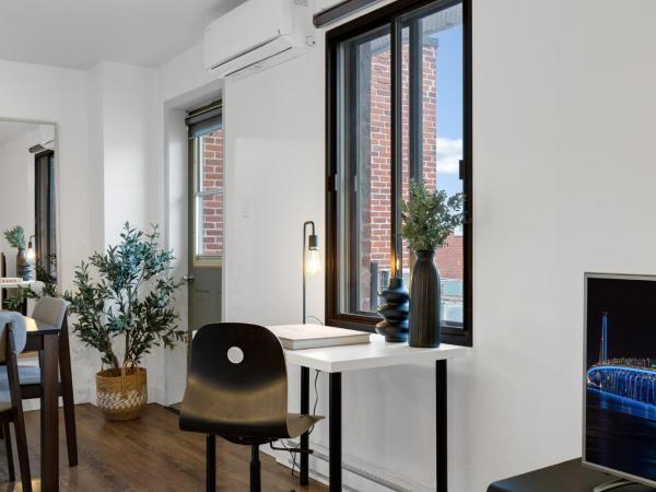 Liv MTL Soho : photo 6 de la chambre soho-4 | spacious 1br suite + rooftop bbq in downtown mtl