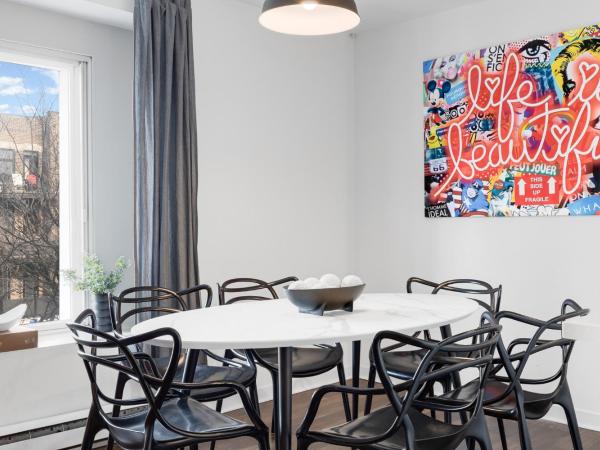 Liv MTL Soho : photo 8 de la chambre soho-1 | spacious 2br suite + rooftop bbq, downtown mtl