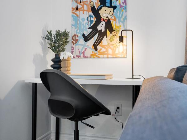 Liv MTL MTL : photo 7 de la chambre mtl-202 | spacious 1br suite + rooftop downtown mtl