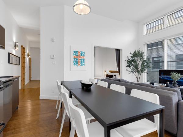 Liv MTL Main : photo 8 de la chambre main-203 | spacious 2br + mezzanine with ladder access