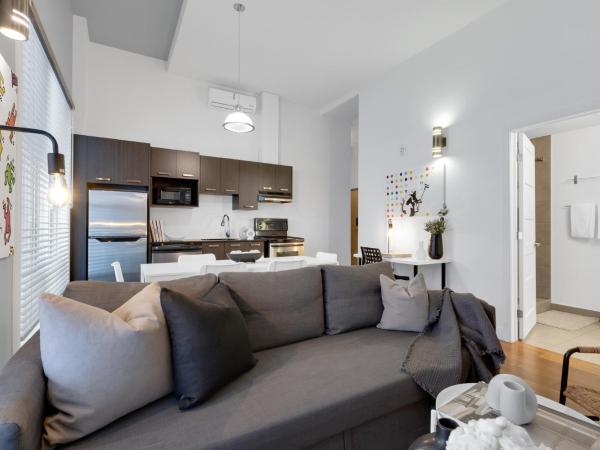 Liv MTL Main : photo 9 de la chambre main-205 | spacious 2br suite + mezzanine with ladder access