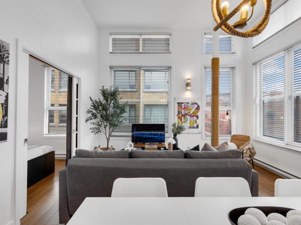 Liv MTL Main : photo 4 de la chambre main-303 | spacious 2br suite + mezzanine with ladder access