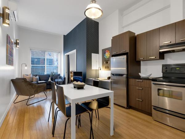 Liv MTL Main : photo 1 de la chambre main-201 | spacious 1br suite + mezzanine with ladder access