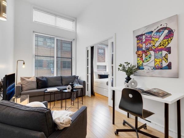 Liv MTL Main : photo 2 de la chambre main-301 | spacious 1br suite + mezzanine with ladder access