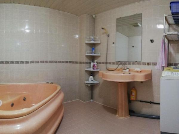 Hanmadang : photo 5 de la chambre chambre lits jumeaux avec salle de bains commune