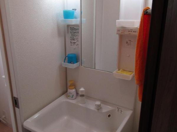 Hanmadang : photo 9 de la chambre chambre lits jumeaux avec salle de bains commune