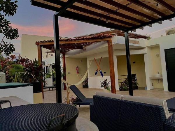 Spacious Great Located Amazing Terrace : photo 10 de la chambre chambre quadruple