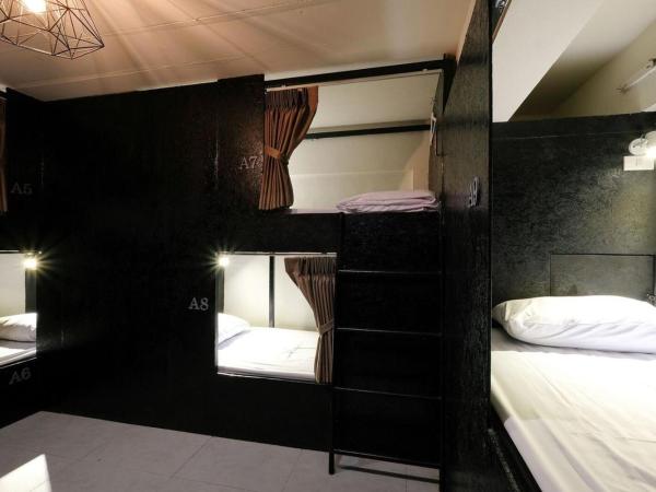 Salee Hostel : photo 5 de la chambre lit dans dortoir mixte de 6 lits