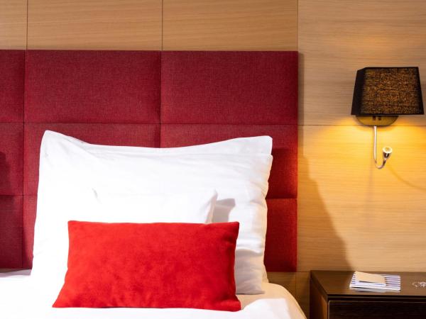 TUI BLUE Kalamota Island - All Inclusive : photo 2 de la chambre chambre double avec balcon - vue latérale sur mer