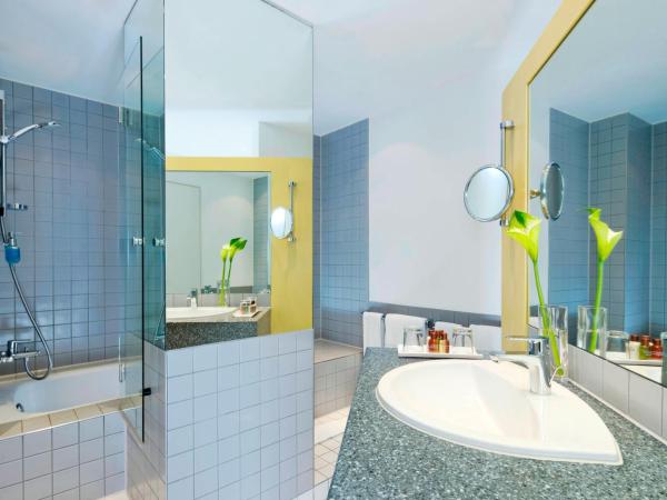 Sheraton Hannover Pelikan Hotel : photo 4 de la chambre suite lit king-size deluxe