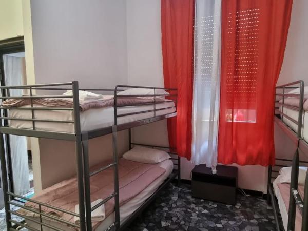 Central Hostel Milano : photo 2 de la chambre lit dans dortoir mixte de 6 lits