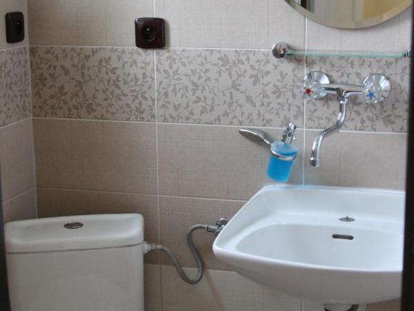 Hotel Klara : photo 8 de la chambre chambre quadruple