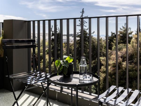 The Modernist Athens : photo 4 de la chambre chambre deluxe avec balcon