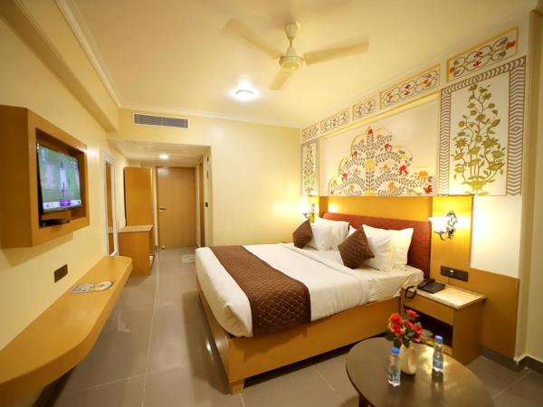 Hotel Ganga Ratan : photo 4 de la chambre grande chambre double