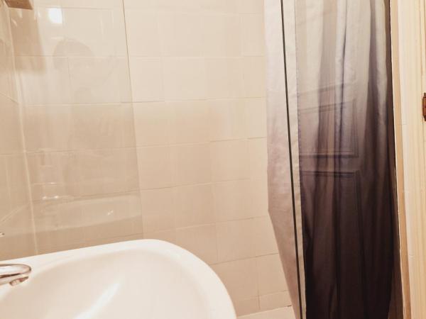 Casa de Huespedes Dolce Vita : photo 6 de la chambre chambre simple avec salle de bains commune