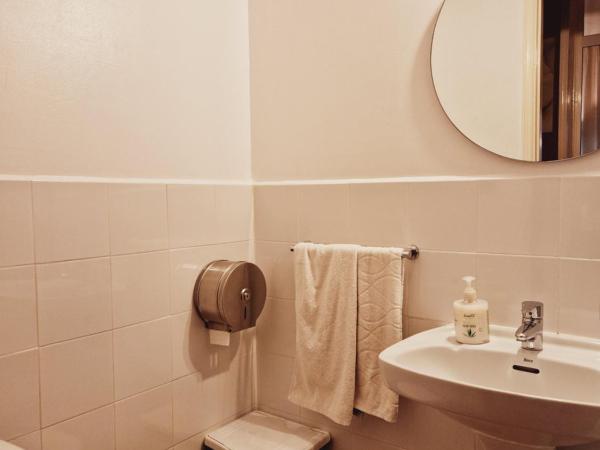 Casa de Huespedes Dolce Vita : photo 7 de la chambre chambre simple avec salle de bains commune