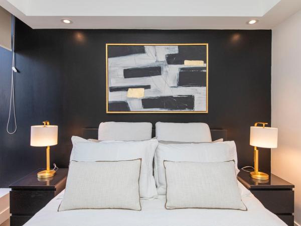 Westview Luxury Suites : photo 2 de la chambre appartement avec terrasse