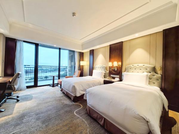 DoubleTree by Hilton Ningbo - Chunxiao : photo 3 de la chambre chambre lits jumeaux - vue sur mer