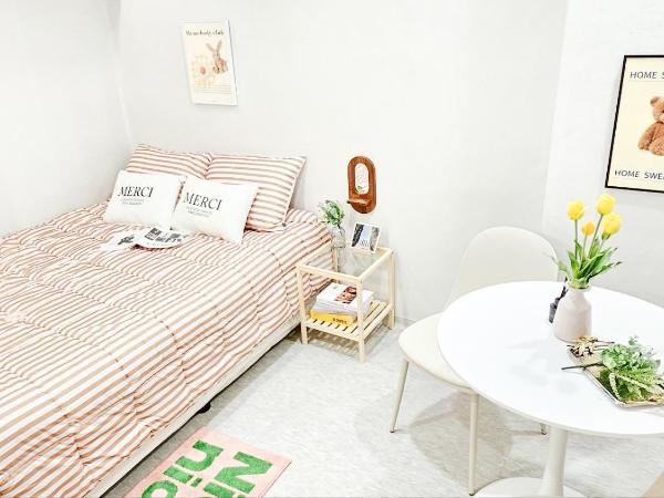 Miju Hostel : photo 7 de la chambre chambre double avec salle de bains privative