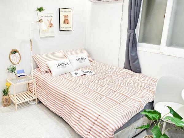 Miju Hostel : photo 9 de la chambre chambre double avec salle de bains privative