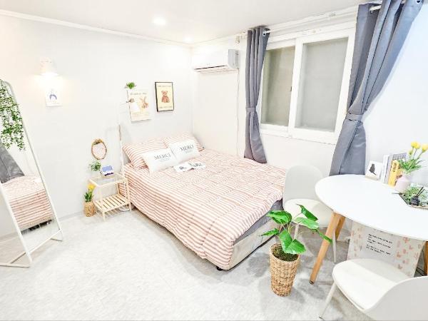 Miju Hostel : photo 3 de la chambre chambre double avec salle de bains privative