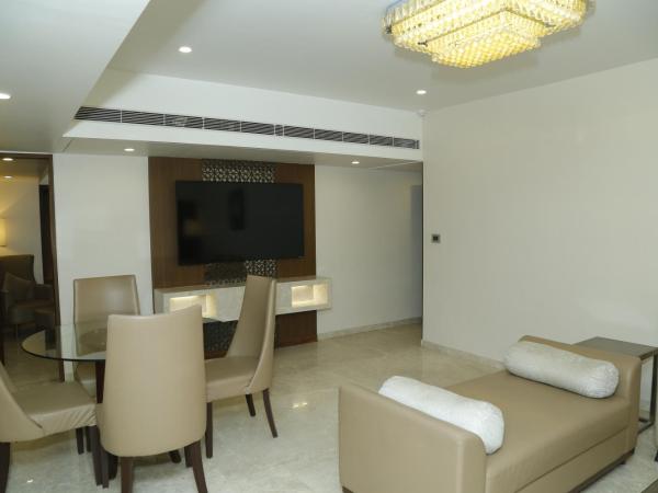 Sarovar Portico Rivera Ahmedabad : photo 3 de la chambre grand suites (15% discount on food and soft beverage)