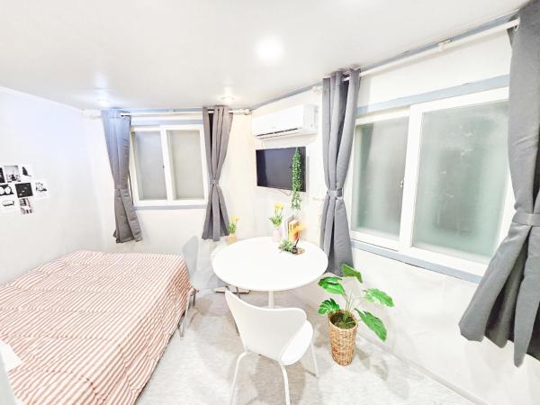 Miju Hostel : photo 4 de la chambre chambre double avec salle de bains privative