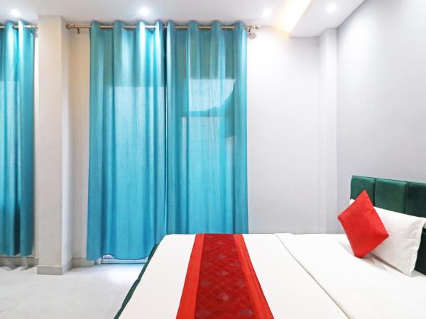 Twamev couple Friendly Rajouri garden by The Arrow : photo 5 de la chambre chambre double avec salle de bains privative